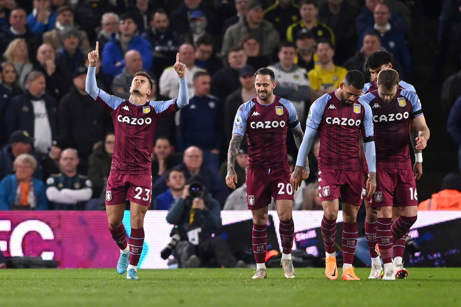 借着瑞恩 借着瑞恩