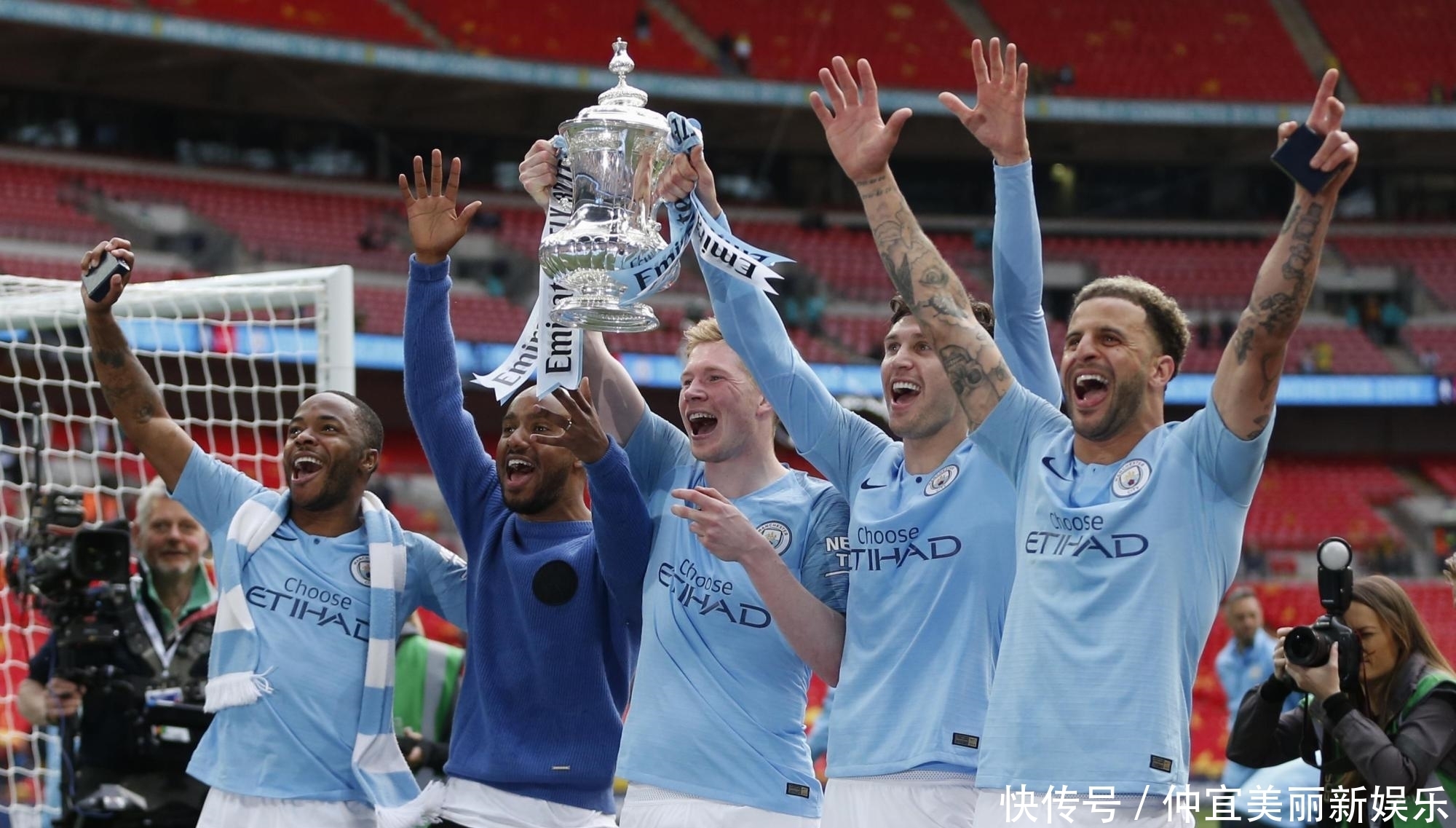 场均得分与 场均得分与